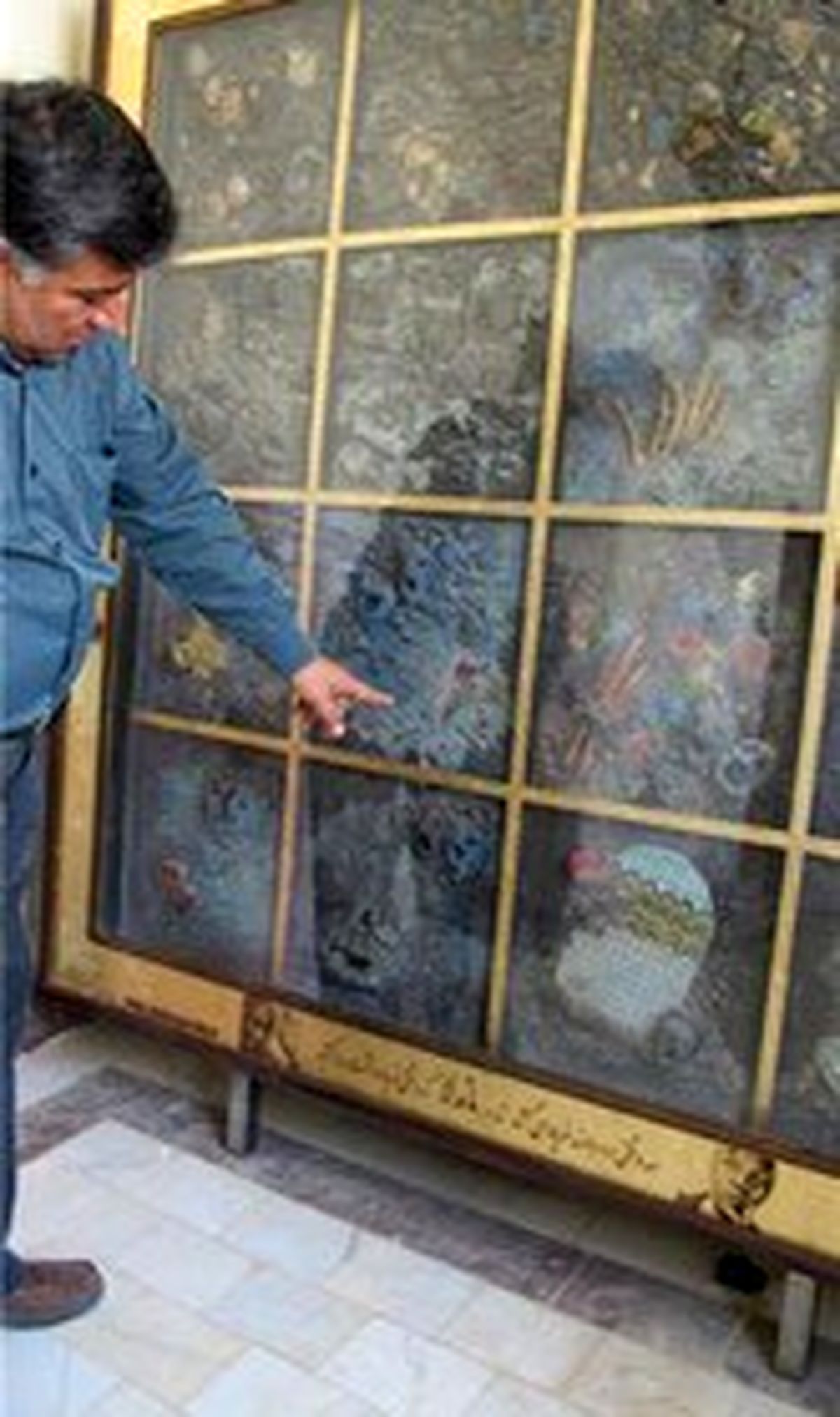 اثر هنرمند شاهرودی زینت بخش مزار ماندلا
