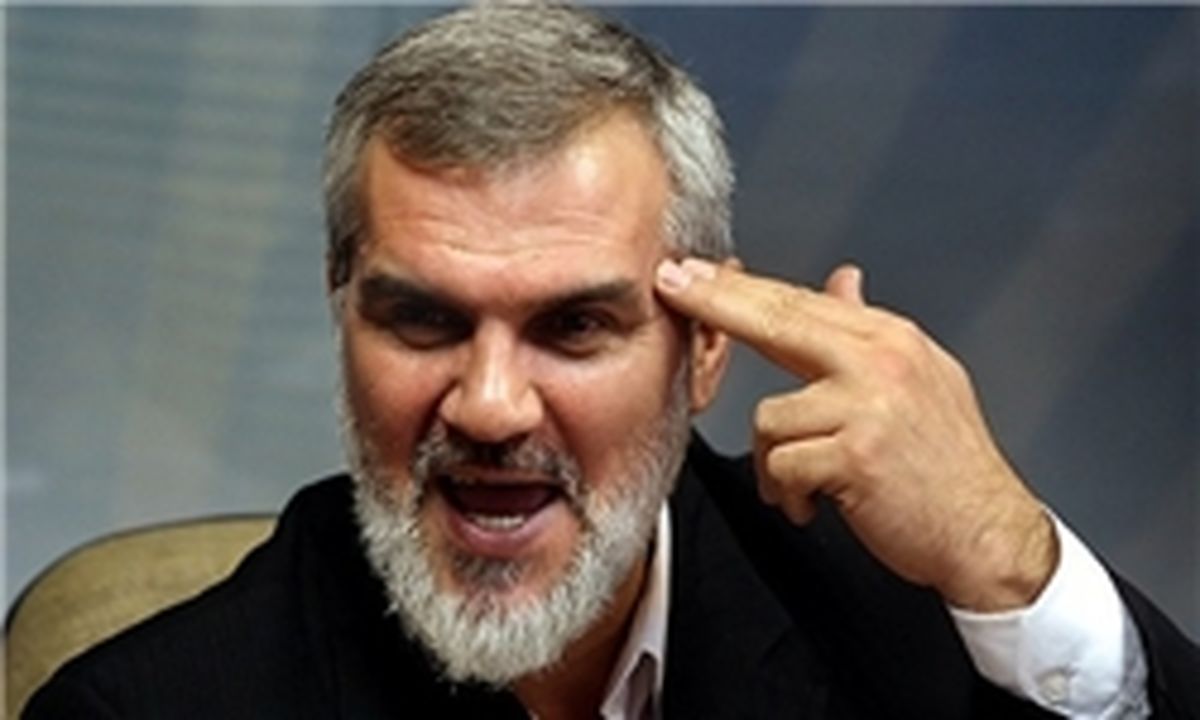 رویانیان: زور فتح‌الله‌زاده بیشتر بود که پول گرفت
