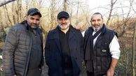 علی مسعودی و دوستان بازیگرش در جنگل + عکس