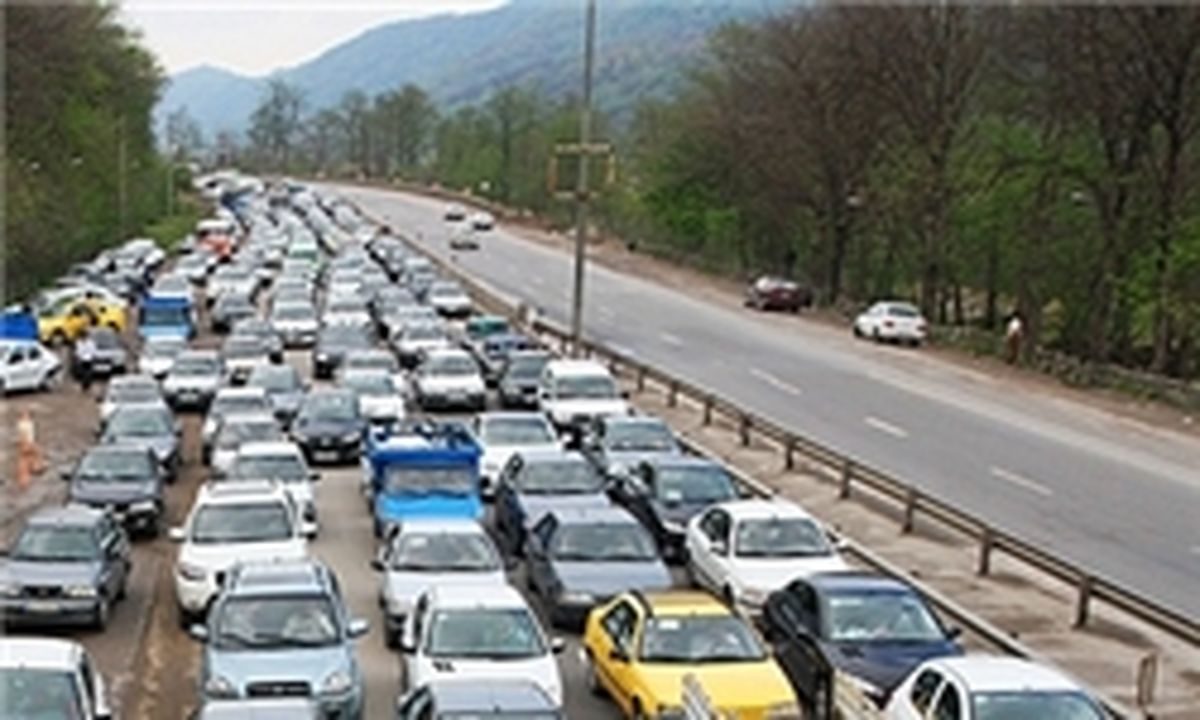 ترافیک سنگین در محورهای هراز و فیروزکوه 