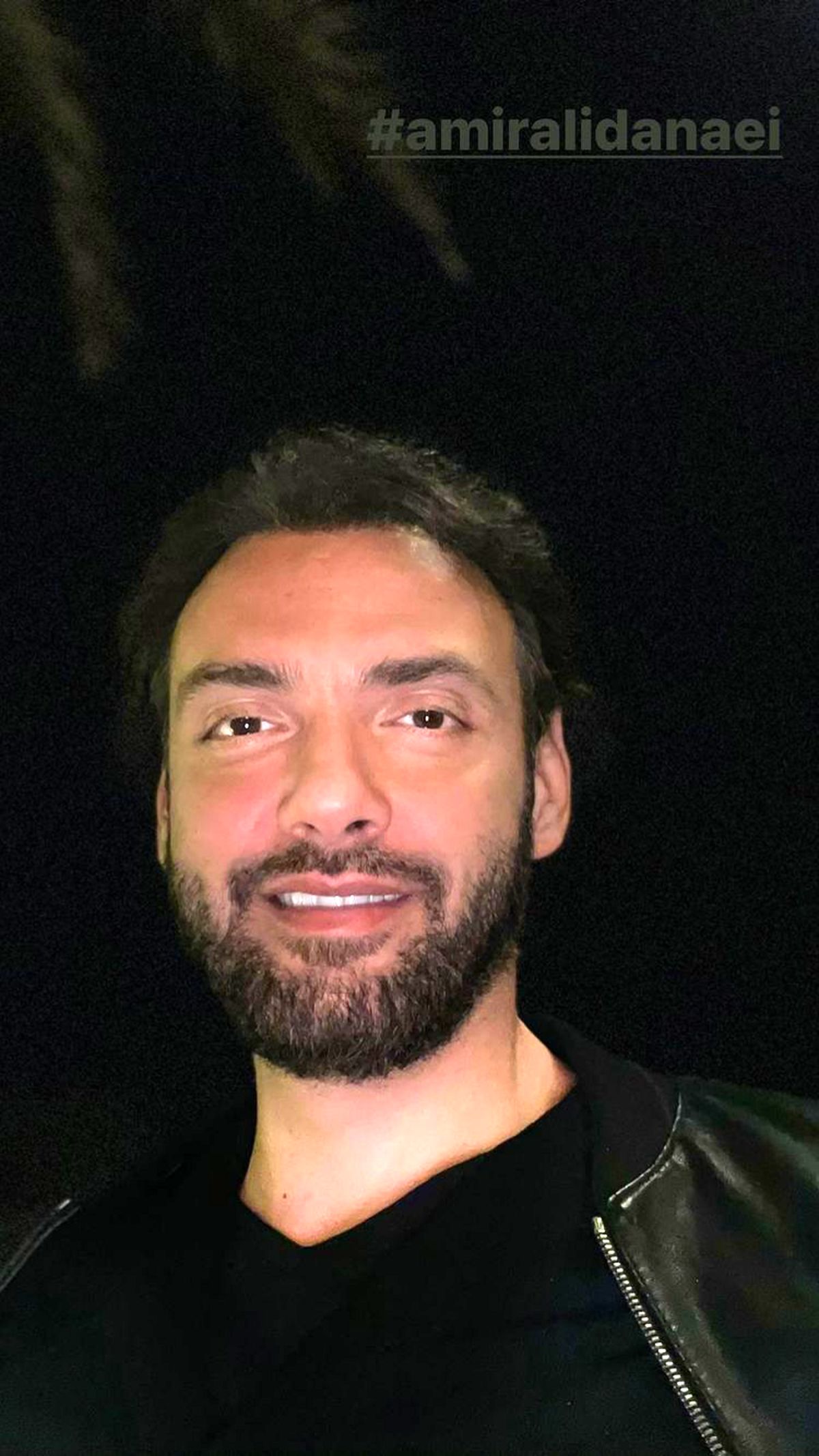 سلفی شب هنگام آقای بازیگر + عکس