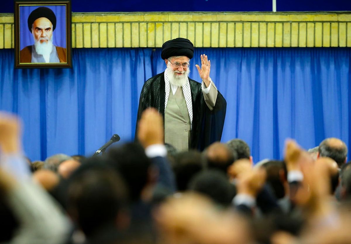 رهبر انقلاب: اقتصاد مقاومتی هم عزت ملی است هم گره‌گشایی فعلی