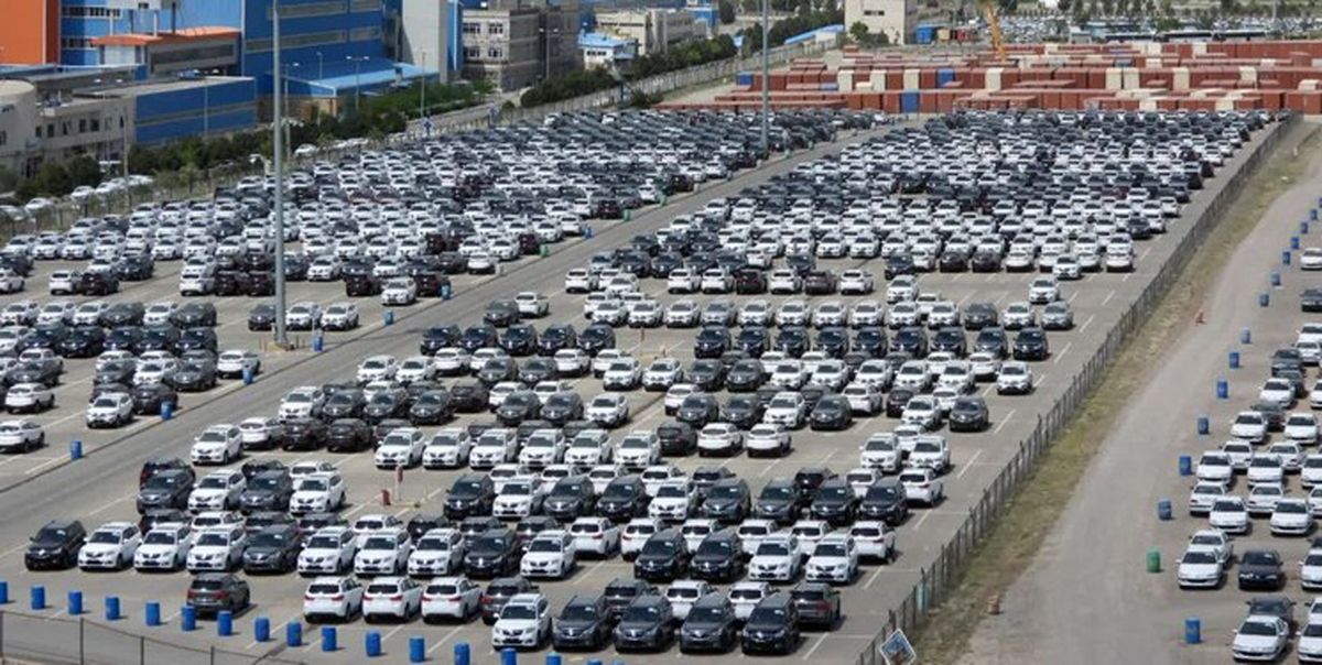 اخطار شورای رقابت به خودروسازان گران‌فروش