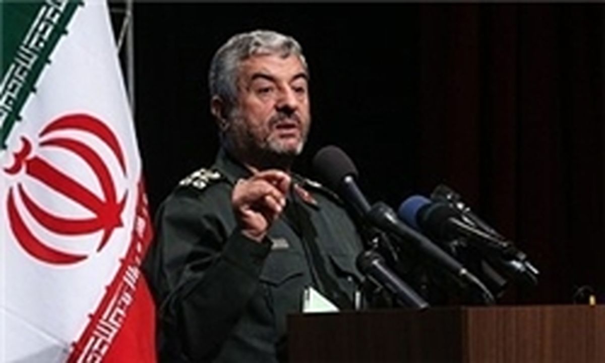 سپاه اجازه آلوده کردن حیات طیبه انقلاب توسط جریان‌های نفوذی را نخواهد داد 
