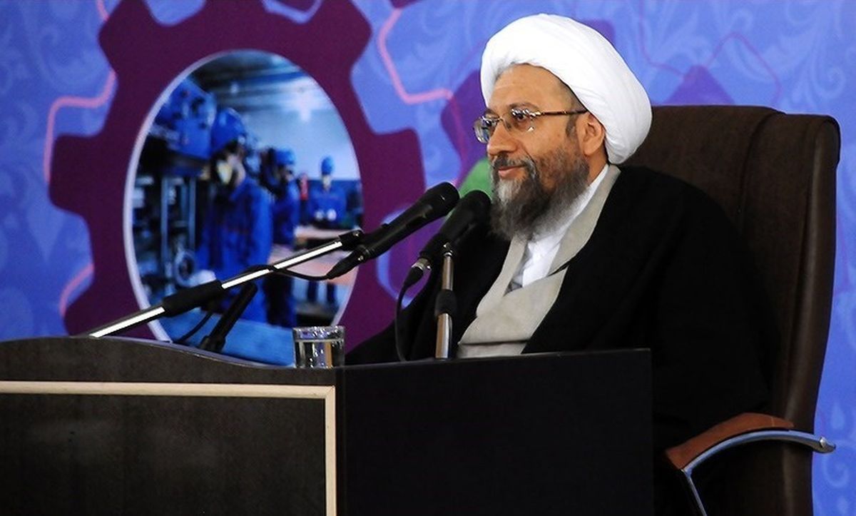 آملی‌لاریجانی: تهدیدات دشمن که با زبان زور بیان می‌شود هیچ اثری بر ملت ما نخواهد داشت