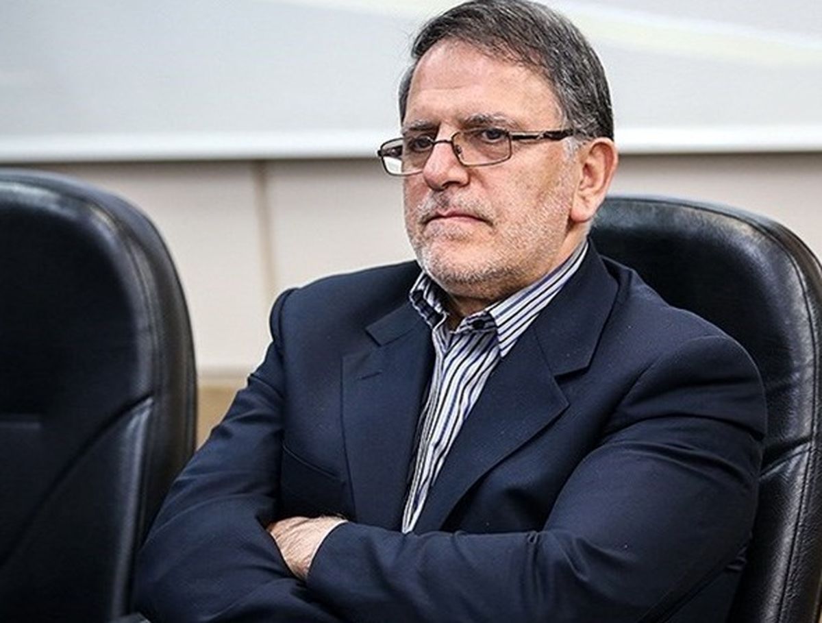 ۴ معاون اصلی رئیس کل بانک مرکزی ۳۰ سال خدمت را پر کردند!