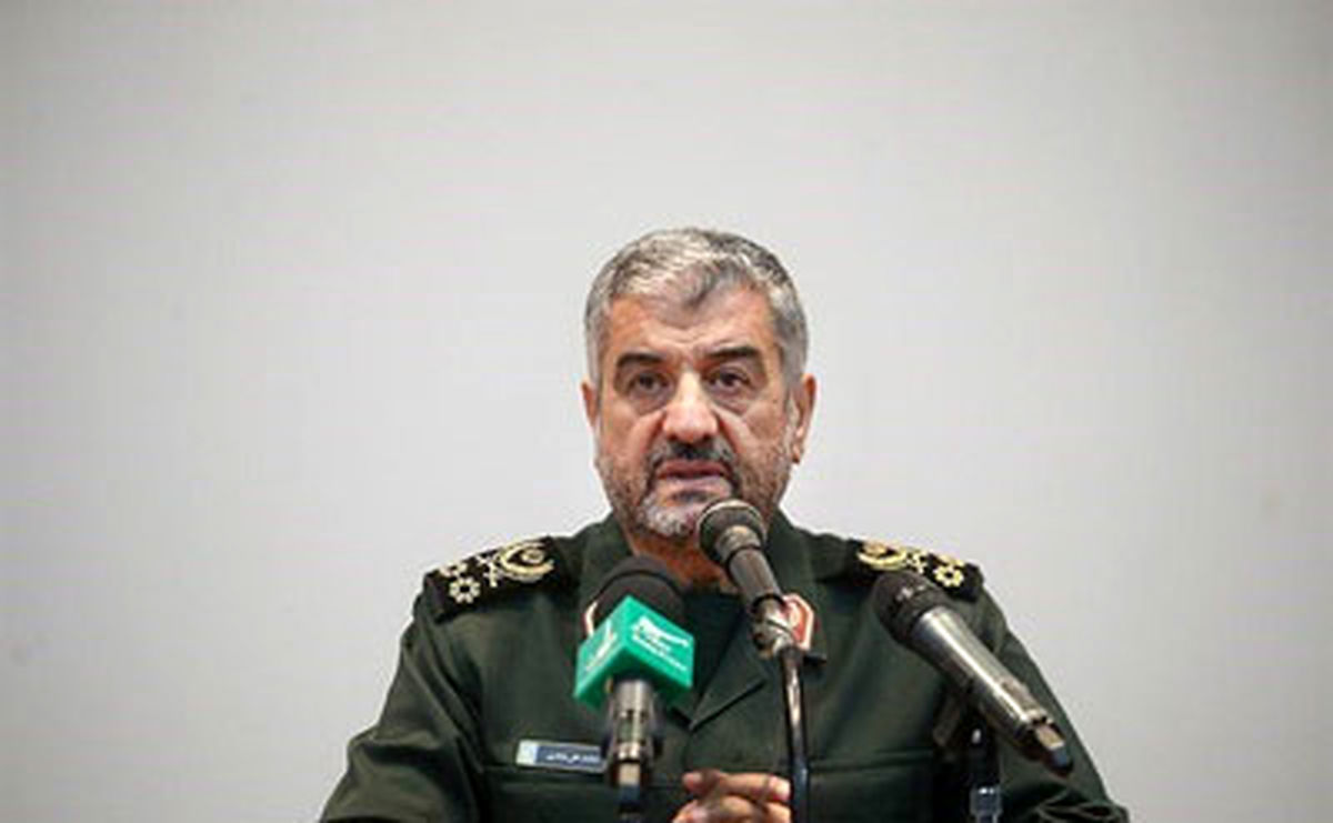 پیام فرمانده کل سپاه به ابراهیم حاتمی‌کیا