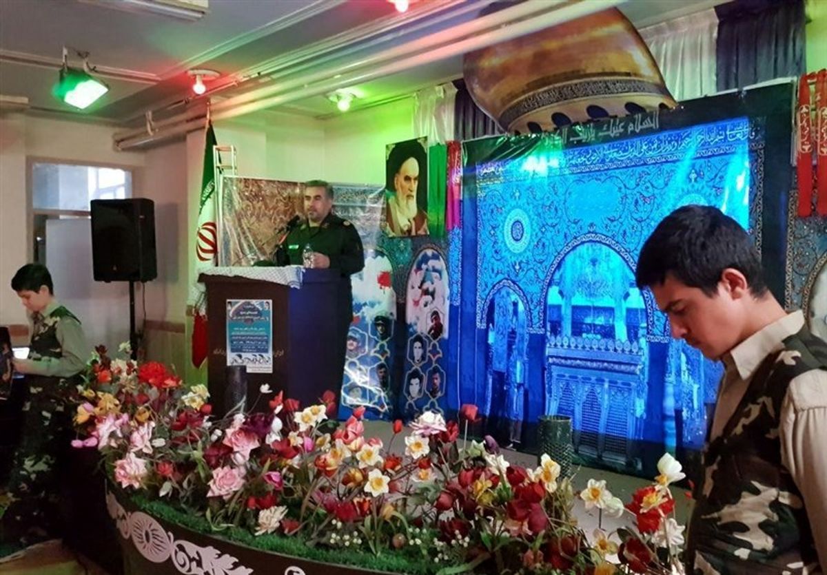 تصویر تسلیم شدن ملوانان امریکایی وارد کتاب پایه دهم شد