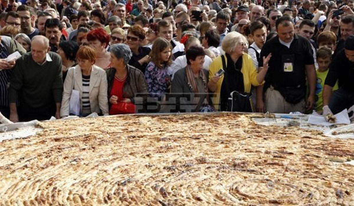 حمله به رکورد بزرگترین خوراک گوشت چرخ‌شده