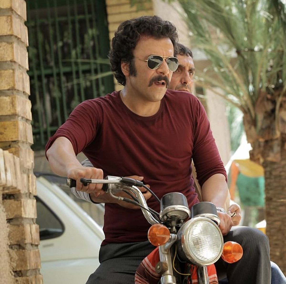 موتورسواری حسام منظور + عکس