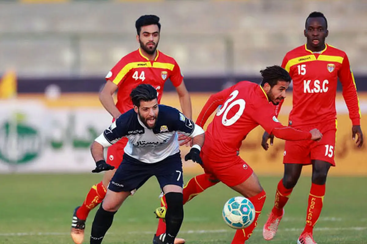 هدیه قرمز برای صدرنشین آبی/ توقف تراکتور و شکست استقلال‌خوزستان