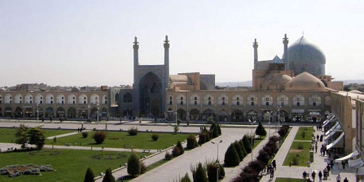 کاشی‌کاری‌های مسجد جامع عباسی اصفهان در وضعیت اورژانسی