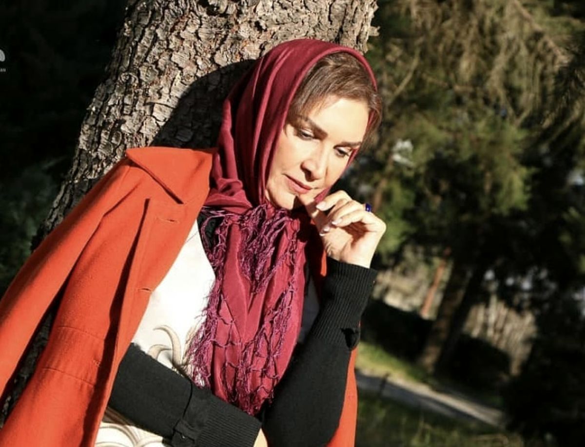 چهره متفکر خانم بازیگر + عکس