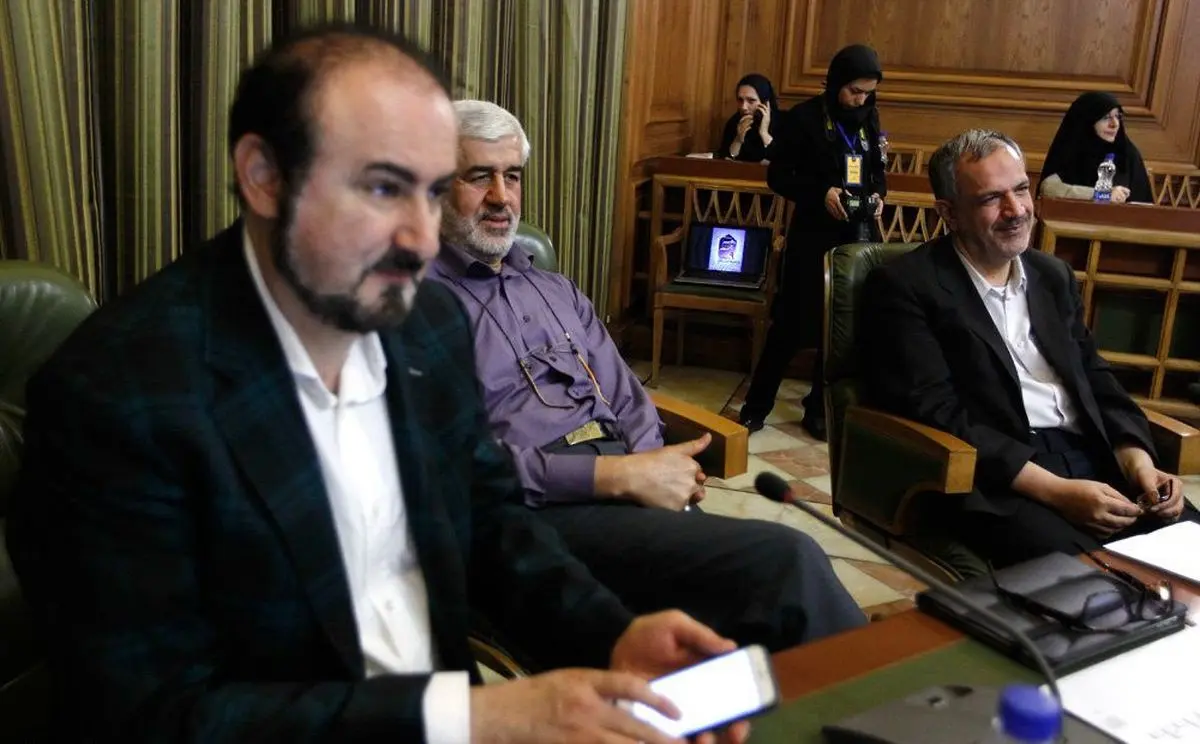 کسب‌وکار فلج و وضع اقتصاد خطرناک شده/ اصلاح طلبان دنبال «نجات ایران» از دست روحانی