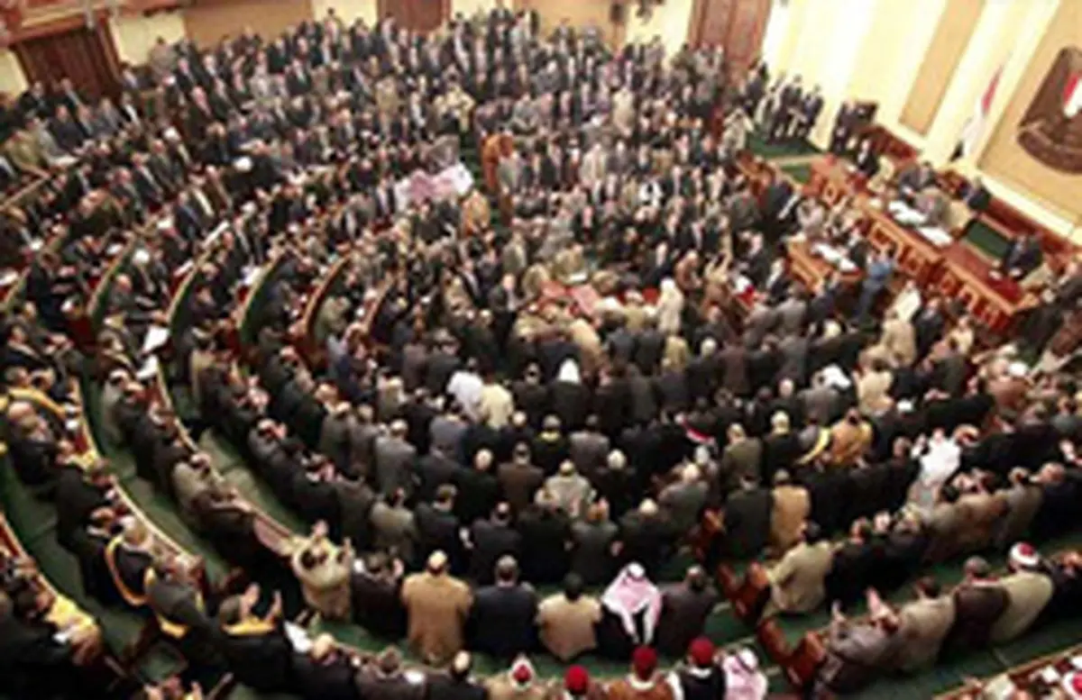 رئیس‌جمهور موقت مصر مجلس شورا را منحل کرد