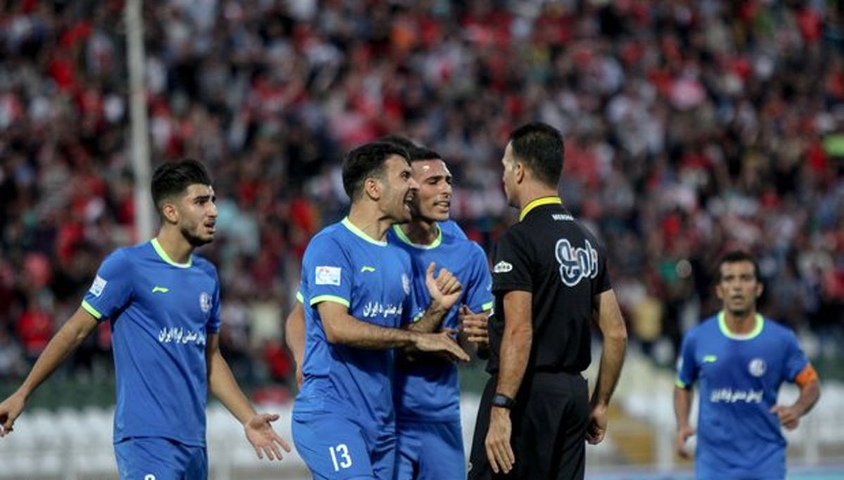 بررسی عملکرد استقلال در لیگ برتر