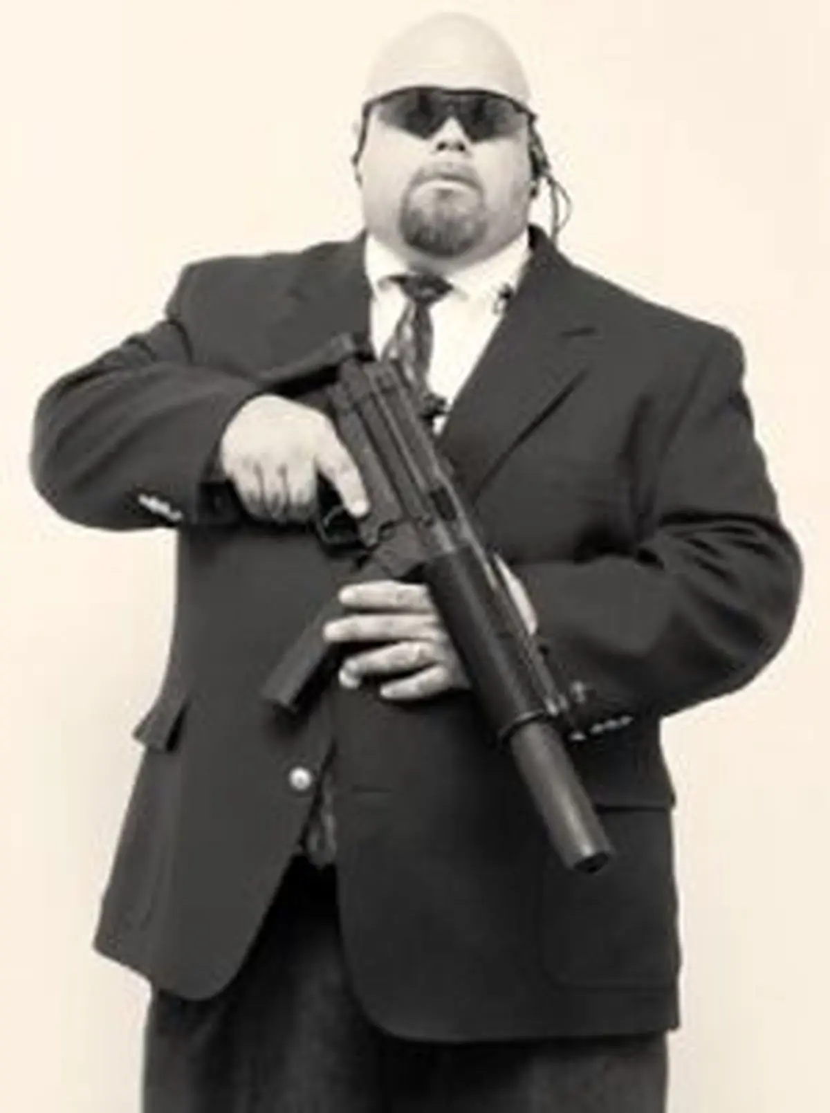 تب استخدام بادیگارد در میان سلبریتی‌ ها