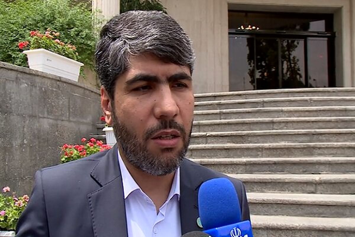 افزایش حقوق‌ ها به فروردین‌ ماه می‌رسد
