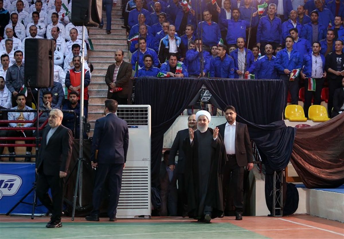 روحانی: آمریکا را به‌زانو در خواهیم آورد
