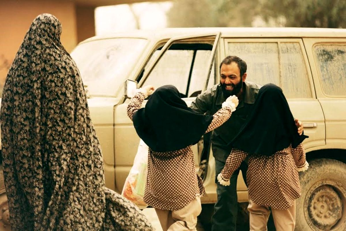 صابر ابر و طناز طباطبایی در «ویلایی‌ها»/ عکس