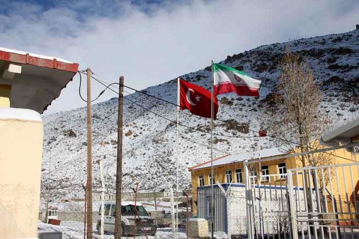 بازگشایی مرز ایران و ترکیه برای تبادل کالا