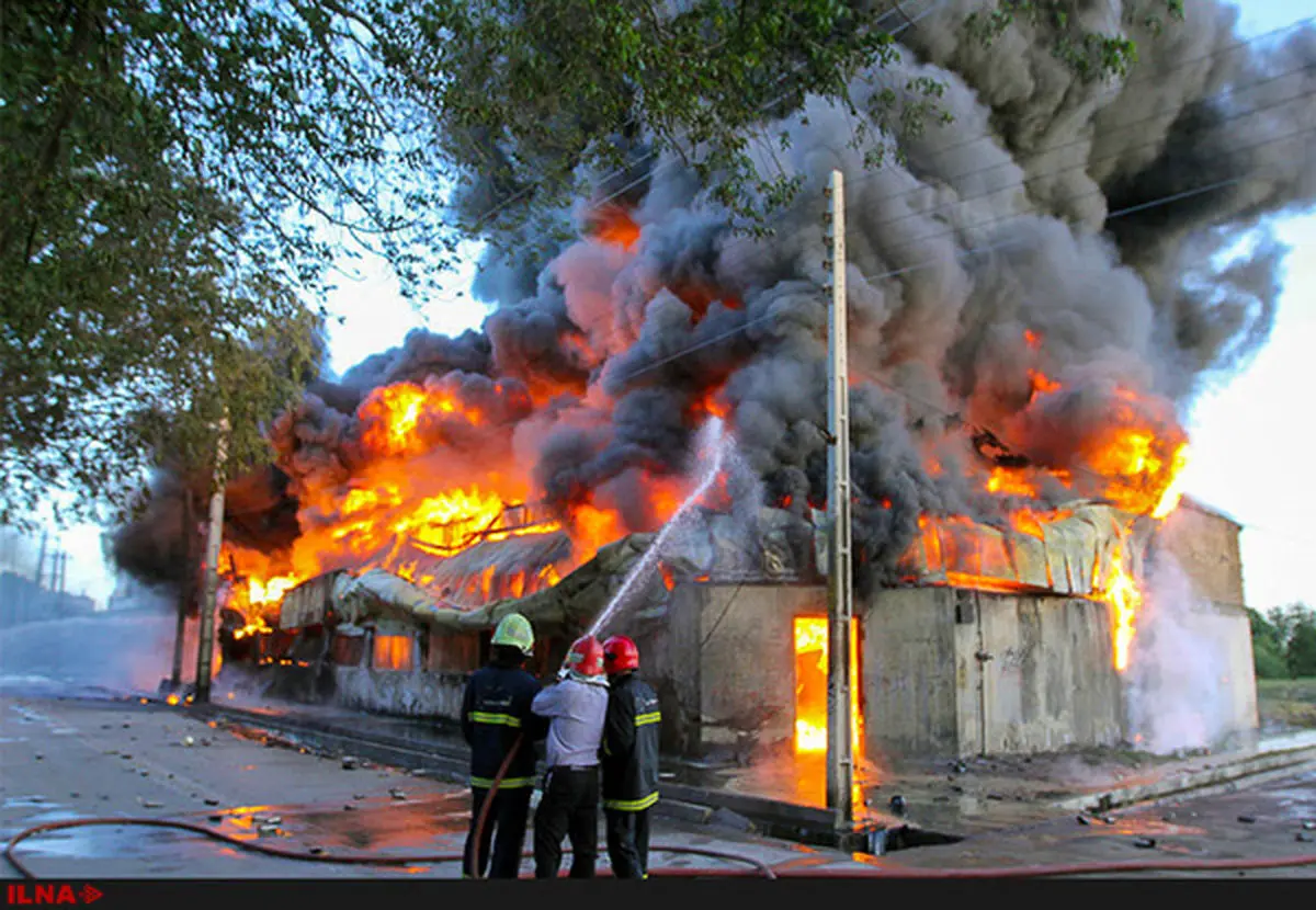 حریق گسترده در خیابان فداییان اسلام