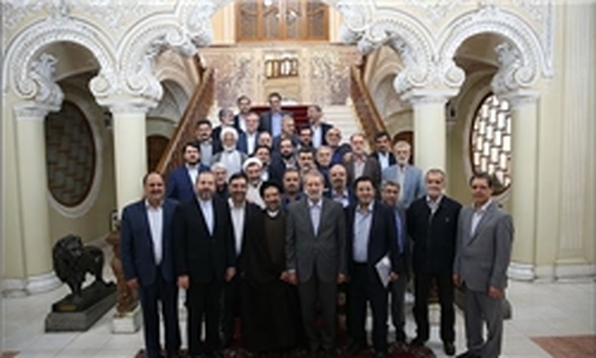  اعضای هیأت رئیسه مجلس میهمان ضیافت افطار لاریجانی