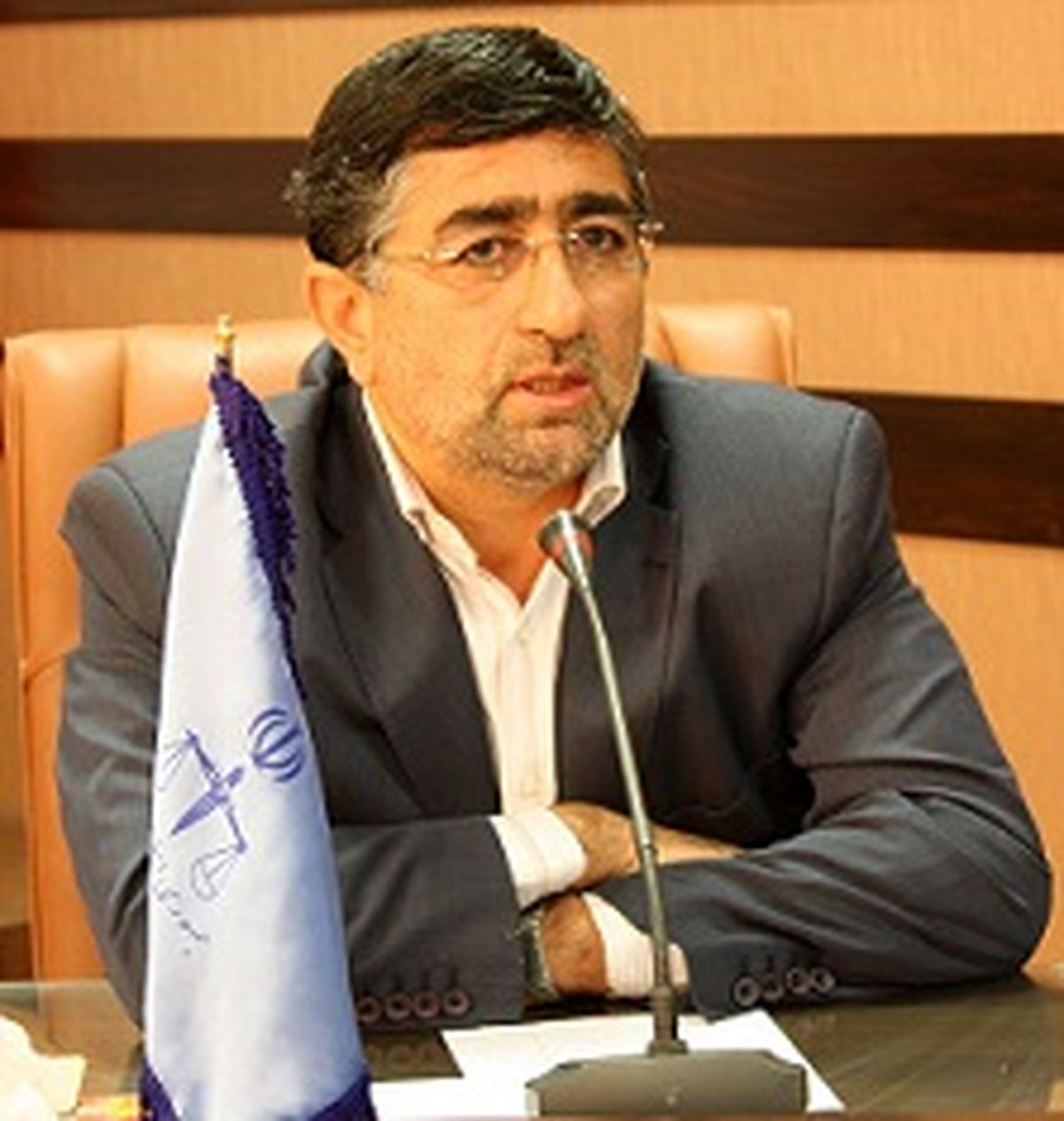 کاظمی:دولت باید با ایجاد شغل برای مرزنشینان مانع کولبری و سایر مشاغل خطرناک شود