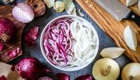این افراد لب به پیاز نزنند!