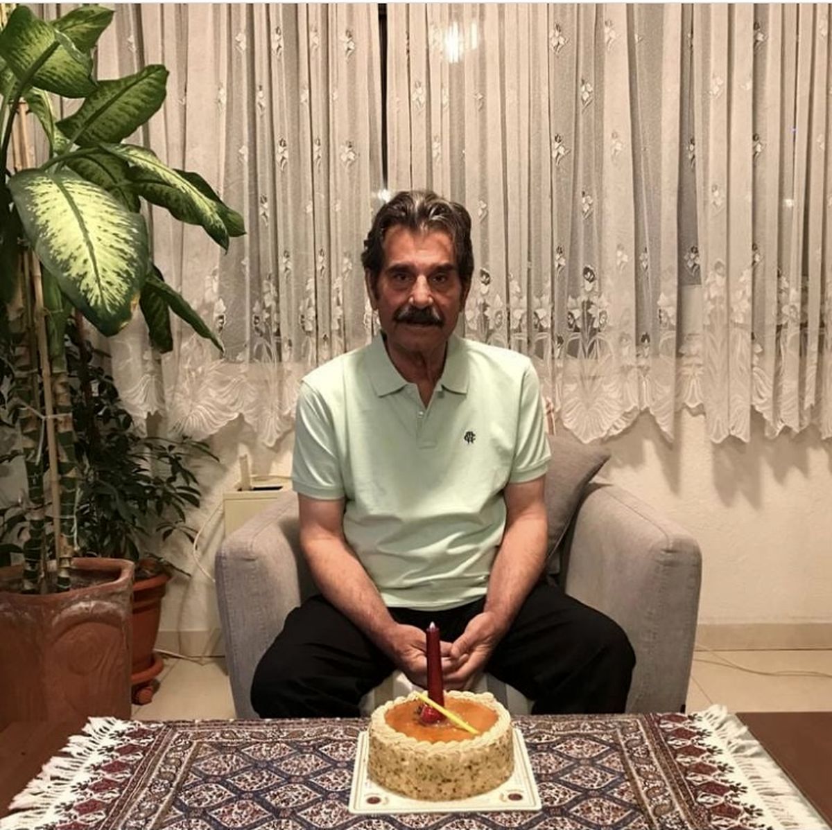 تولد ساده عزت مهرآوران + عکس