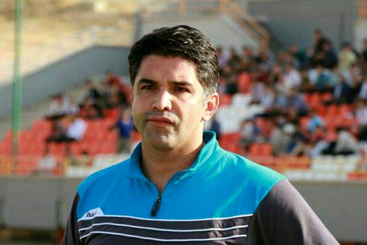 استقلالی‌ها به جای کری خواندن کار کنند