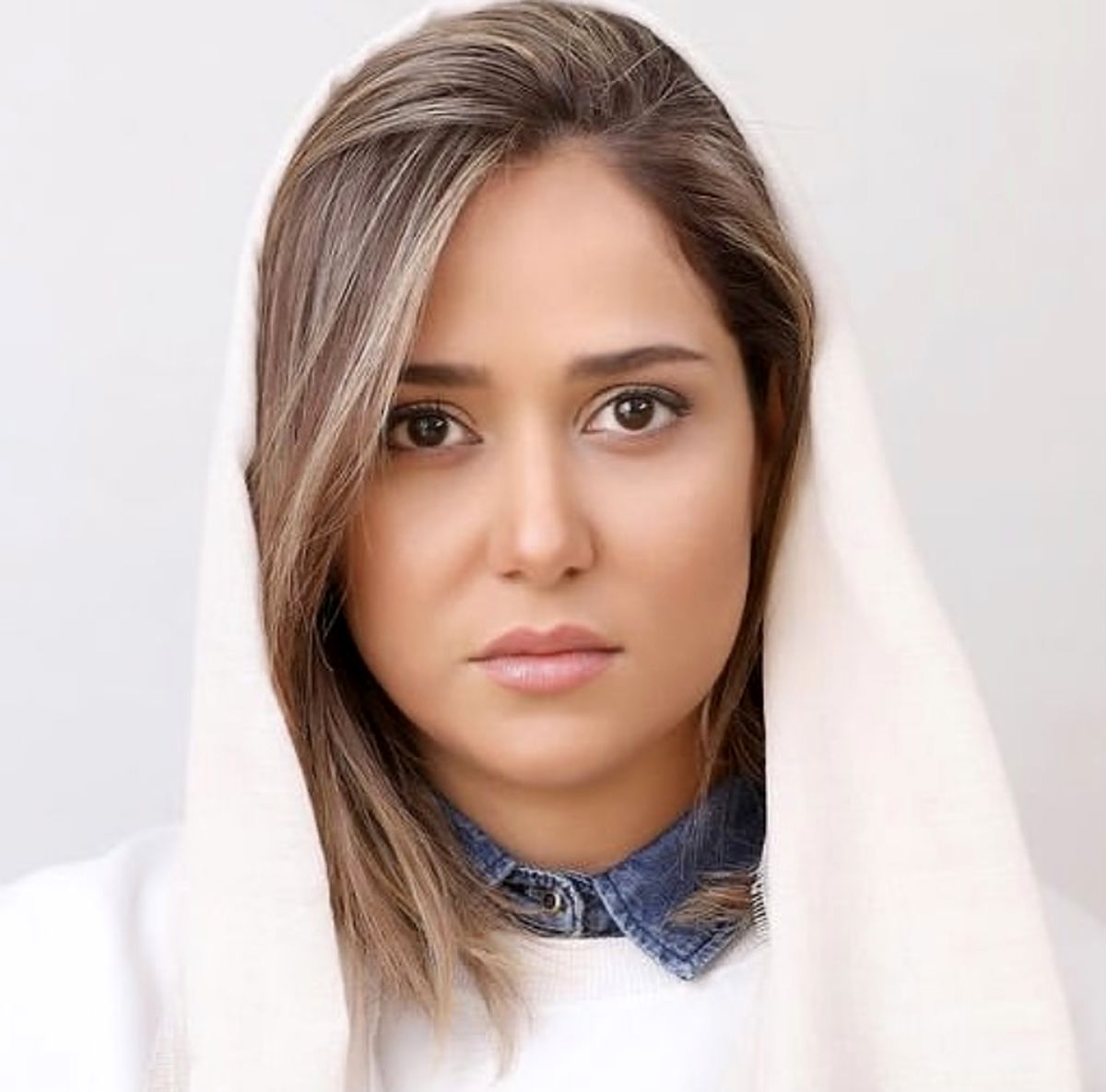 استایل سفید طوری پریناز ایزدیار + عکس