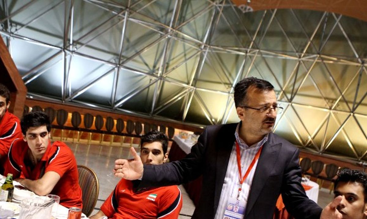 رئیس فدراسیون والیبال: روی سکوی المپیک هم برویم، برخی انتقاد می کنند
