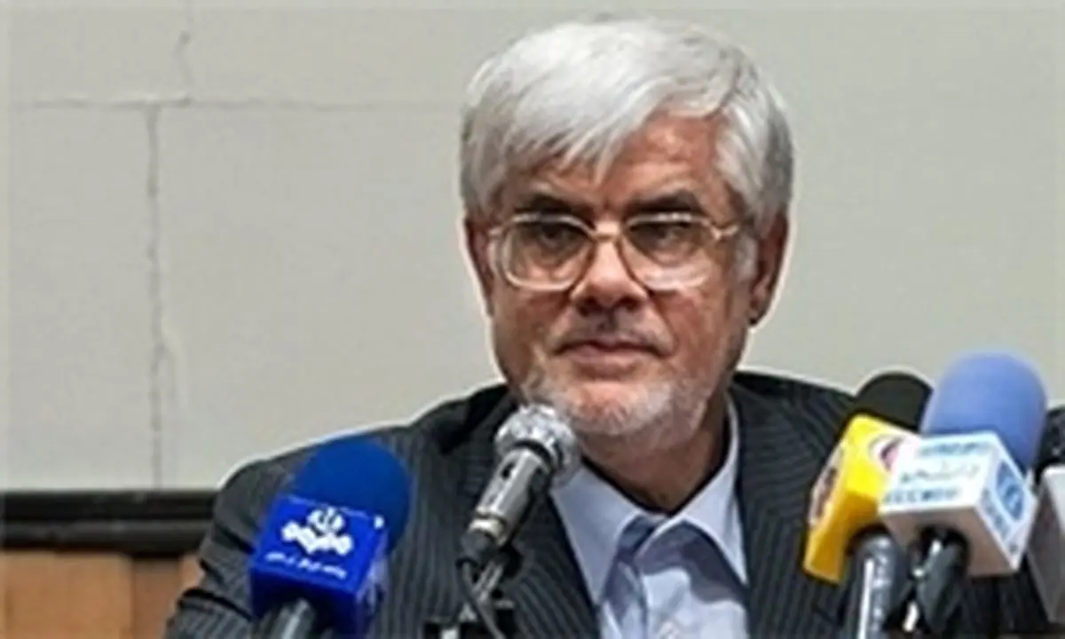 عارف: به نفع روحانی کنار نمی‌روم