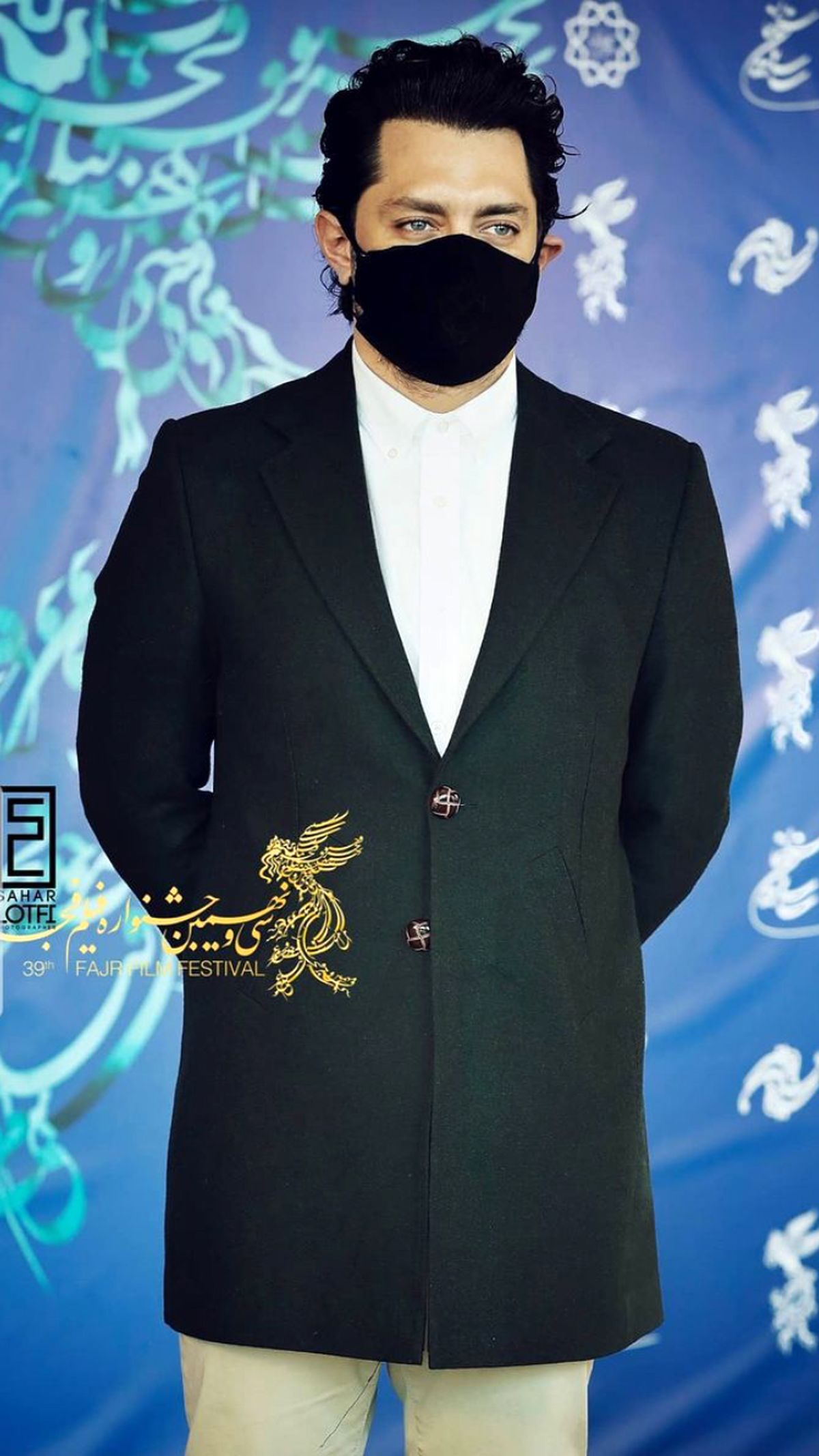 بهرام رادان در سی و نهمین جشنواره فیلم فجر چه تیپی زد ؟ + عکس
