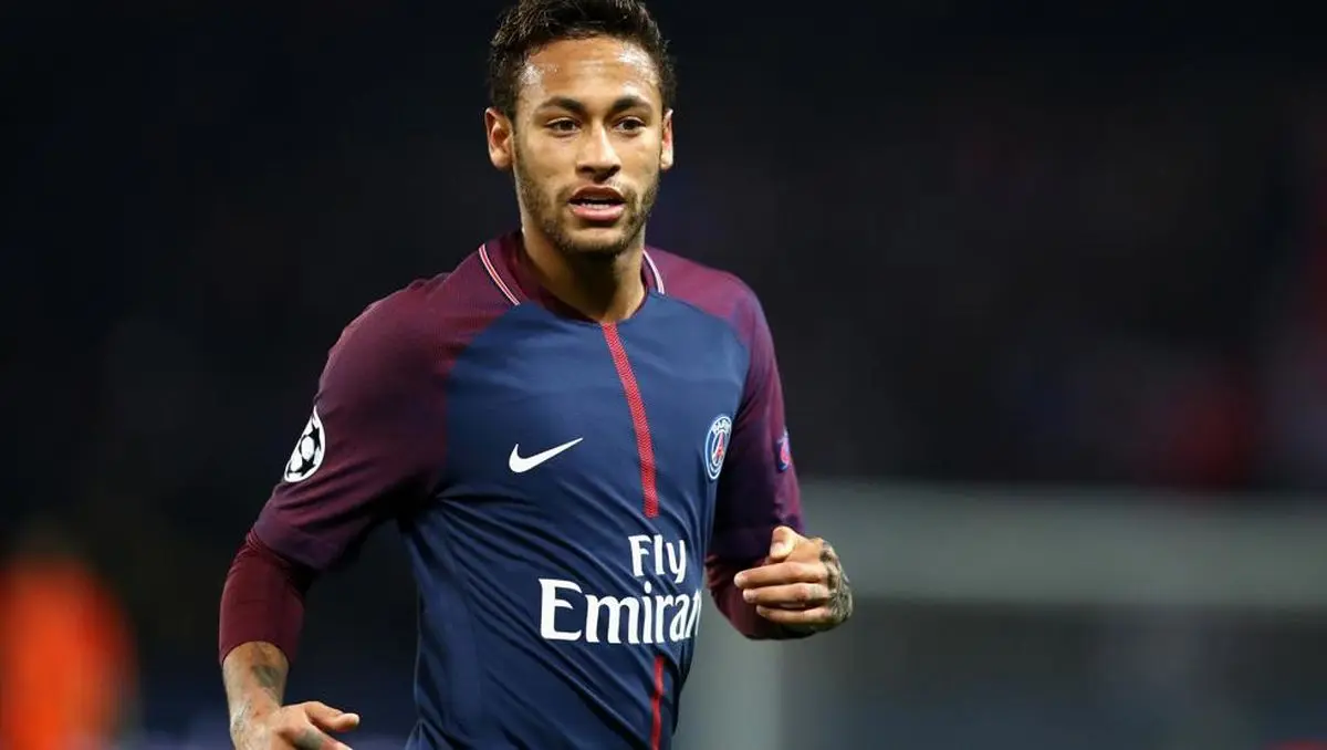 بازیکنی که به توپ طلا می‌رسد!/عکس