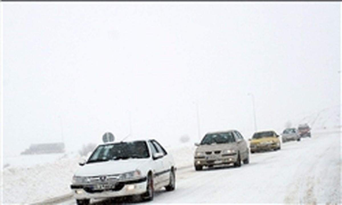 بارش برف در محور کرج - چالوس