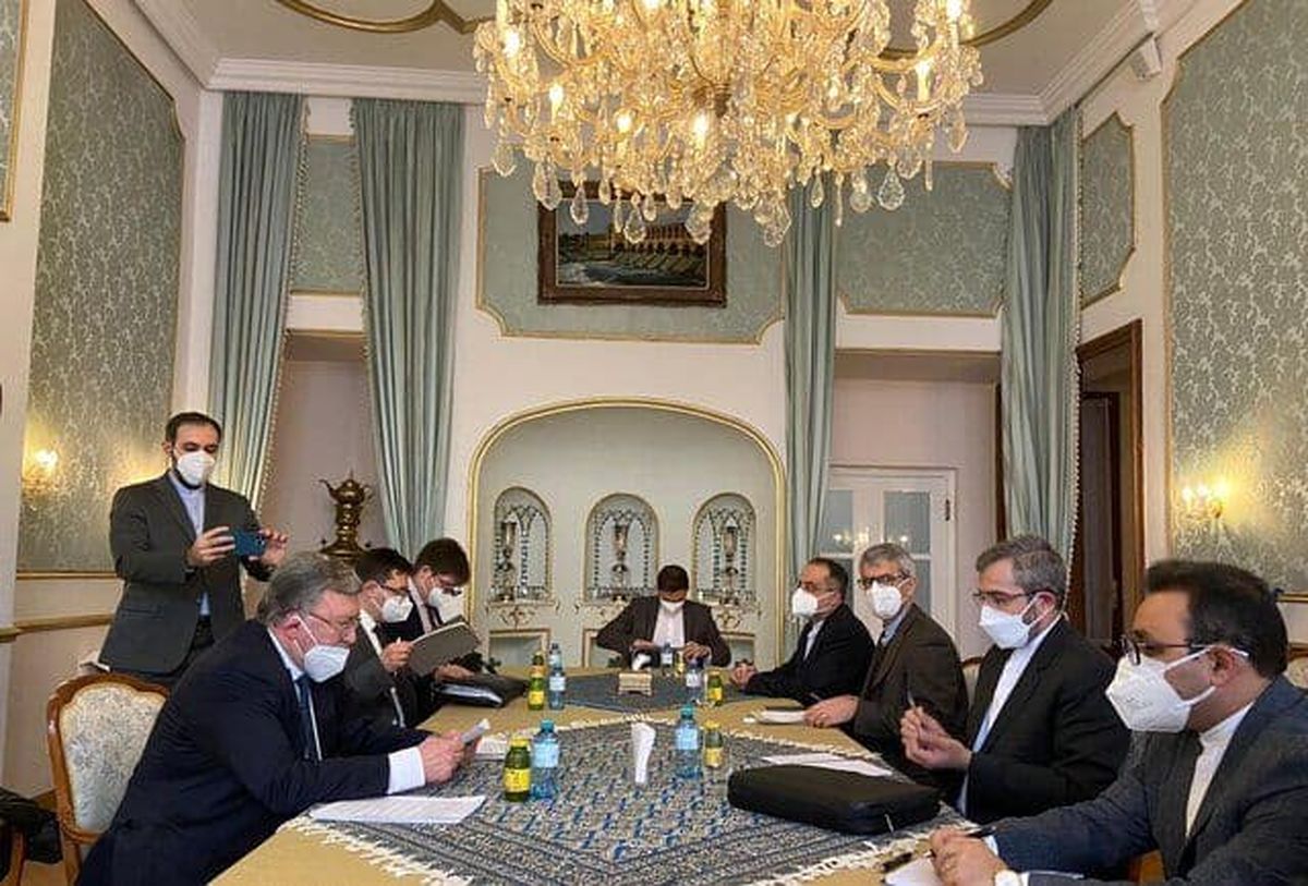 گزارش اولیانوف از "دیدار مفید" امروزش با علی باقری