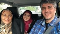 نرگس محمدی به همراه همسر و مادر شوهرش در ماشین + عکس