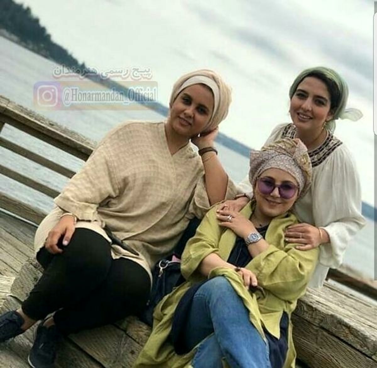 عکس بهنوش بختیاری و خانم بازیگر لب ساحل