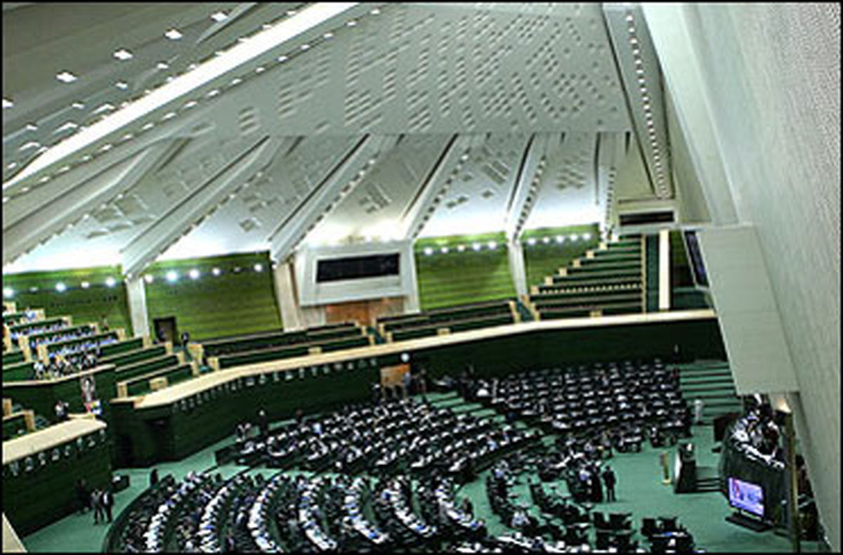 درخواست پیگیری پخش تراکت و جزوه در نماز جمعه تهران