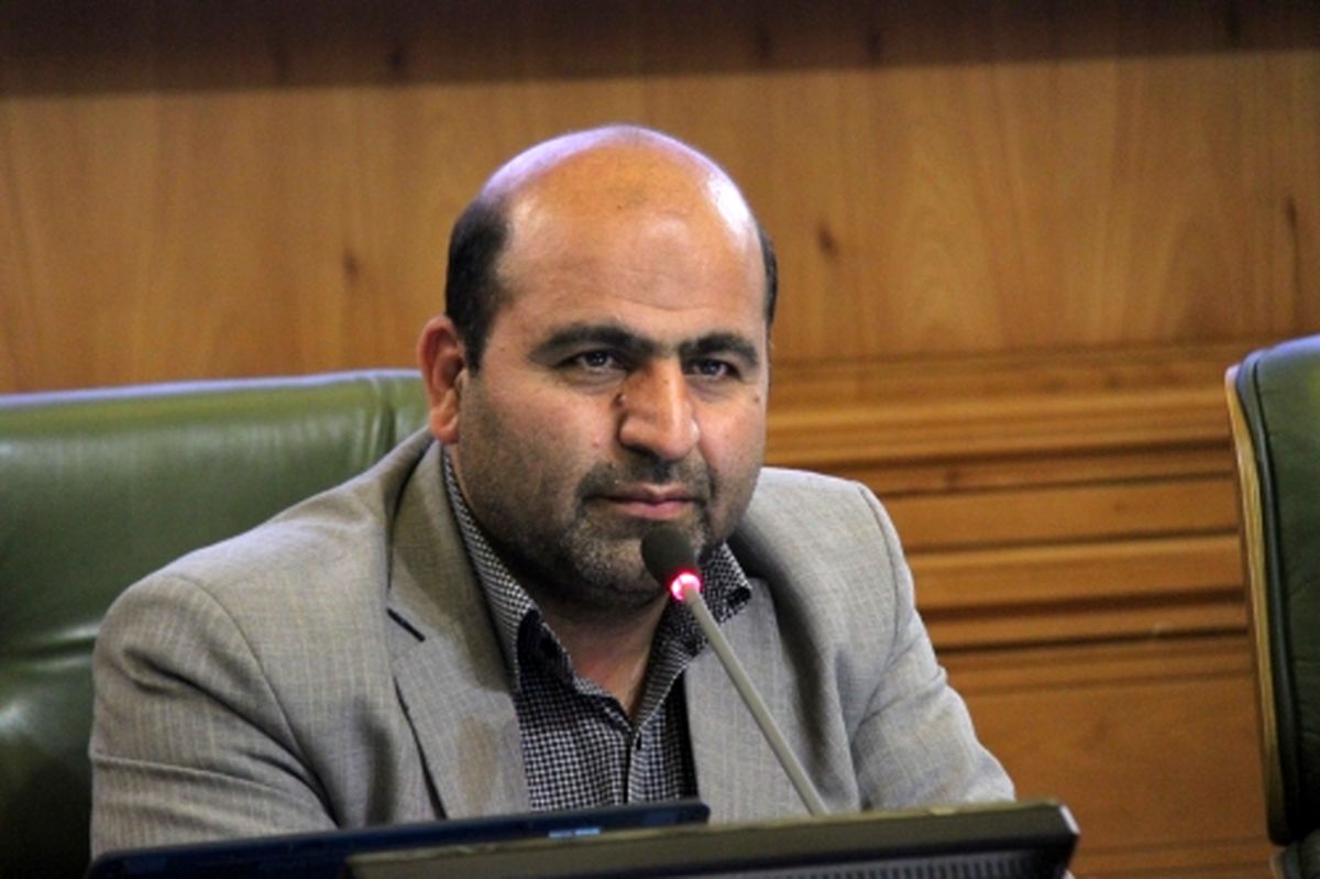 به عنوان منشی اول در انتخابات هیات رئیسه شورای شهر کاندیدا می شوم/علت غیرعلنی بودن انتخابات هیات رئیسه