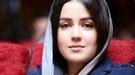  افسانه پاکرو با عکس خودش روی گوشی اش