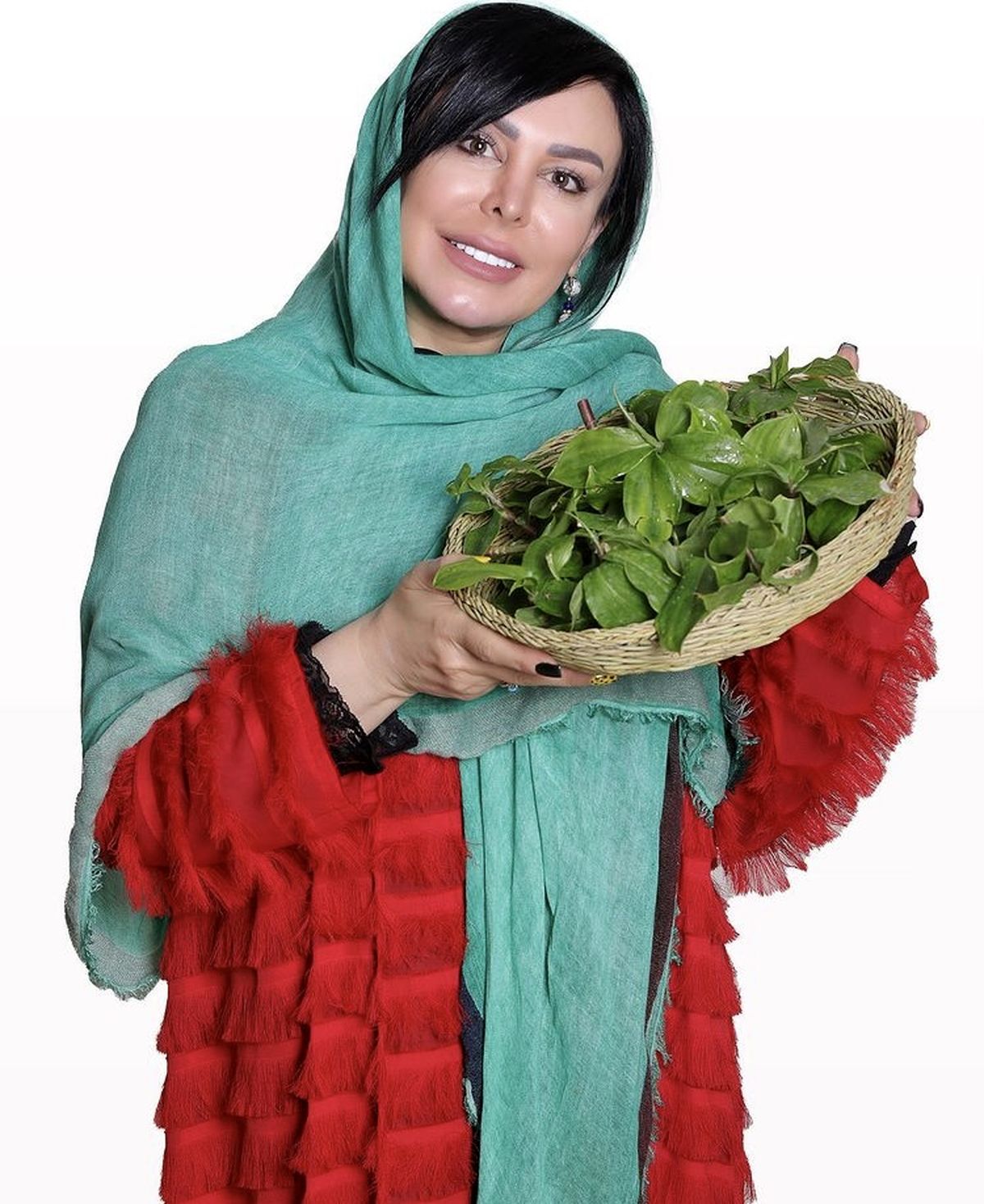 سبد سرسبز خانم بازیگر + عکس