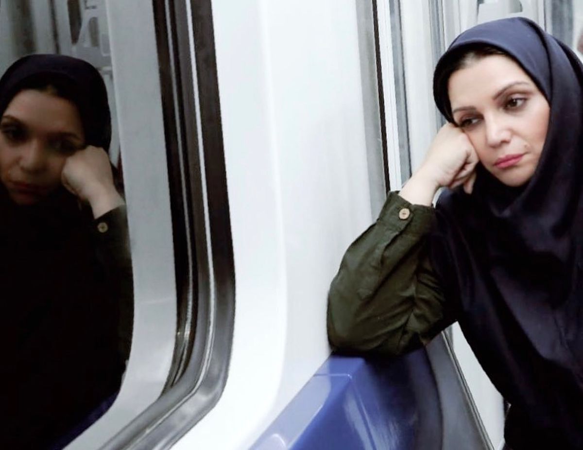 الهام پاوه نژاد از عاشقانه های خیابان می نویسد