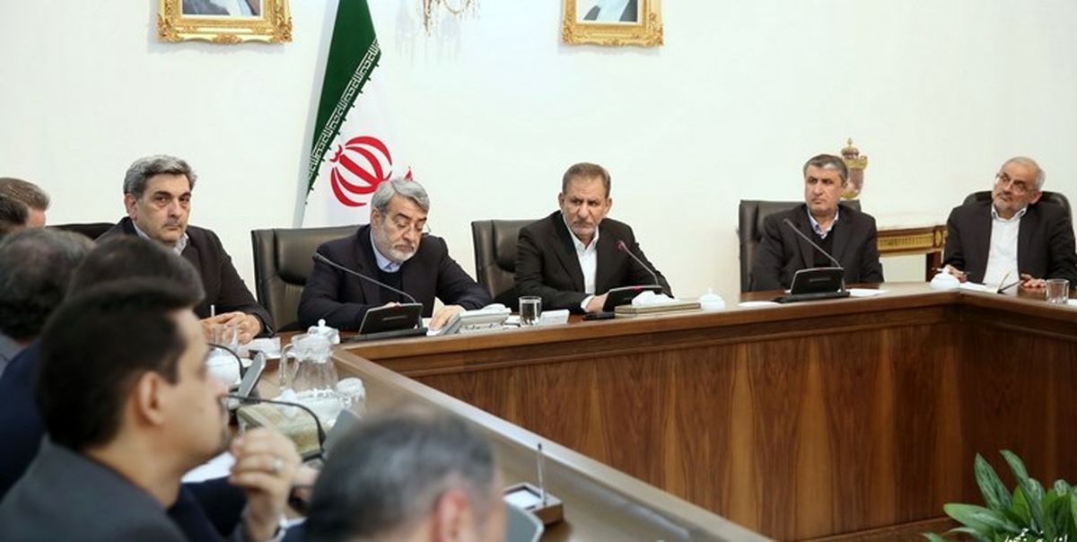 باید در مقابل کار عظیم ملت ایران سر تعظیم فرود آورد و دست مردم را بوسید