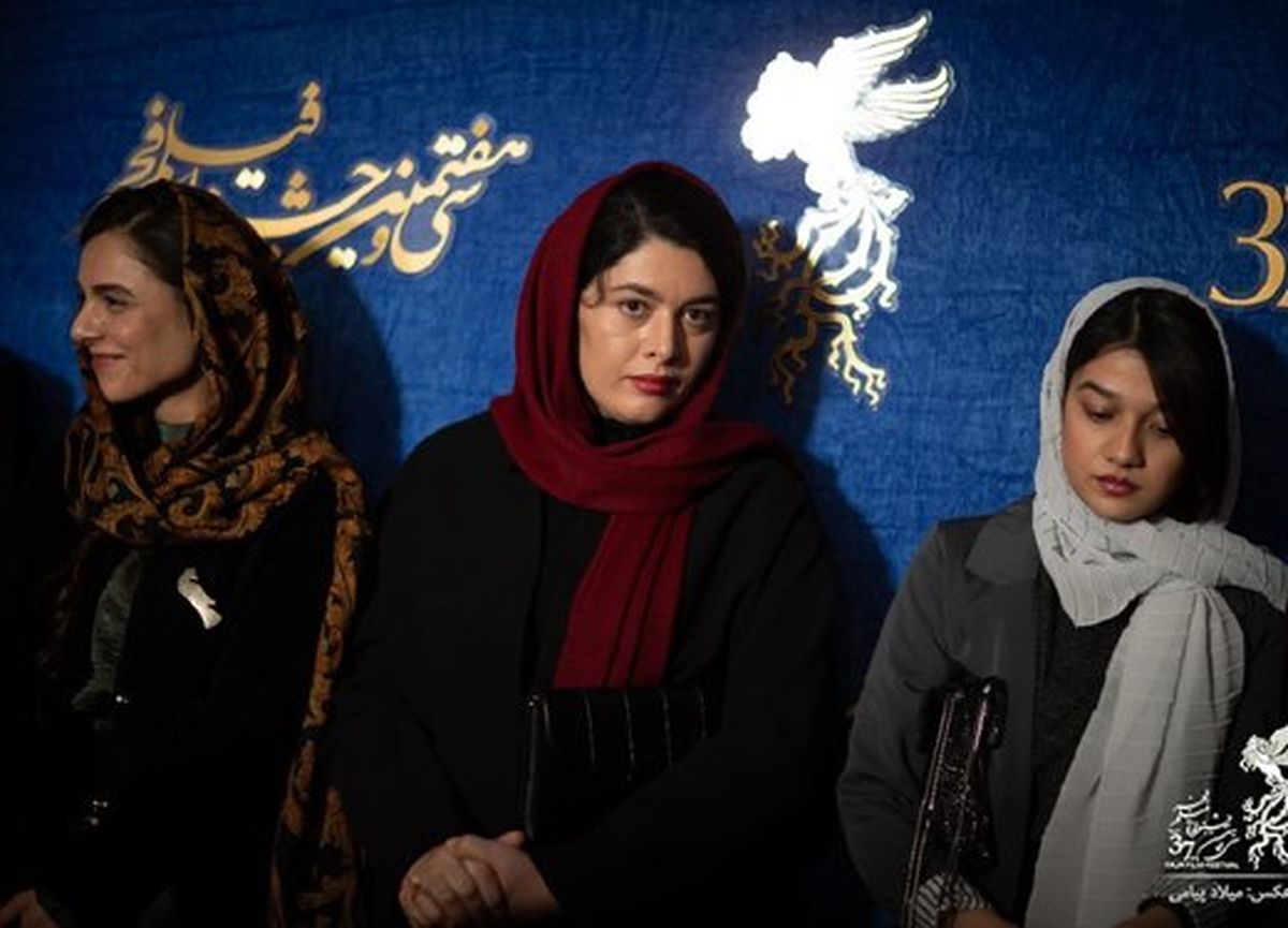 علی مصفا و دیگر بازیگران «روزهای نارنجی» روی فرش قرمز