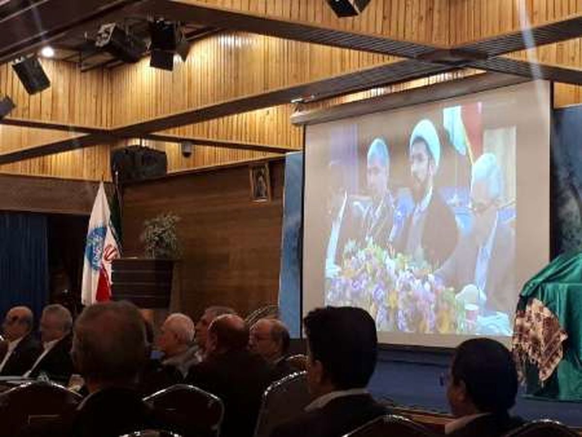 بیگانگی با دانشگاه ها جامعه را با سکته فرهنگی مواجه می کند