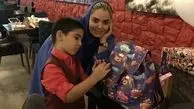 خانم بازیگر و‌پسرش در رستوران + عکی