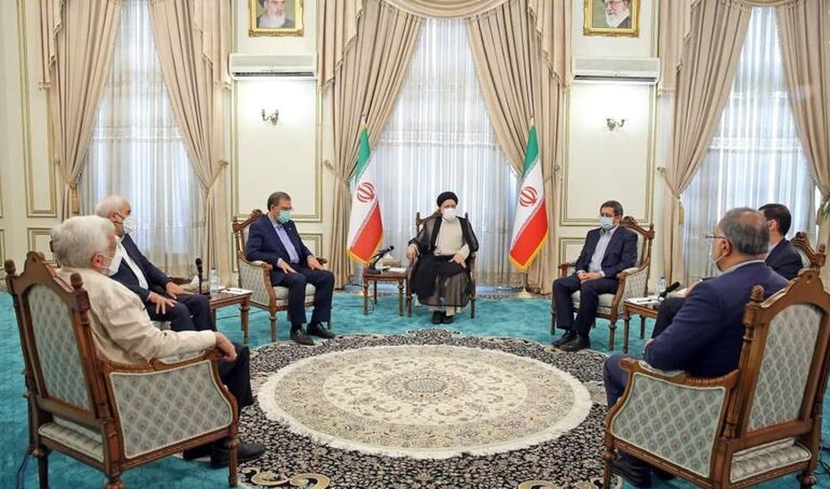 نشست آیت‌الله رئیسی با رقبای انتخاباتی نشان از رعایت اخلاق و احترام است